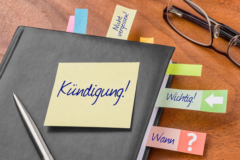 Foto: Zettel mit Aufschrift Kündigung